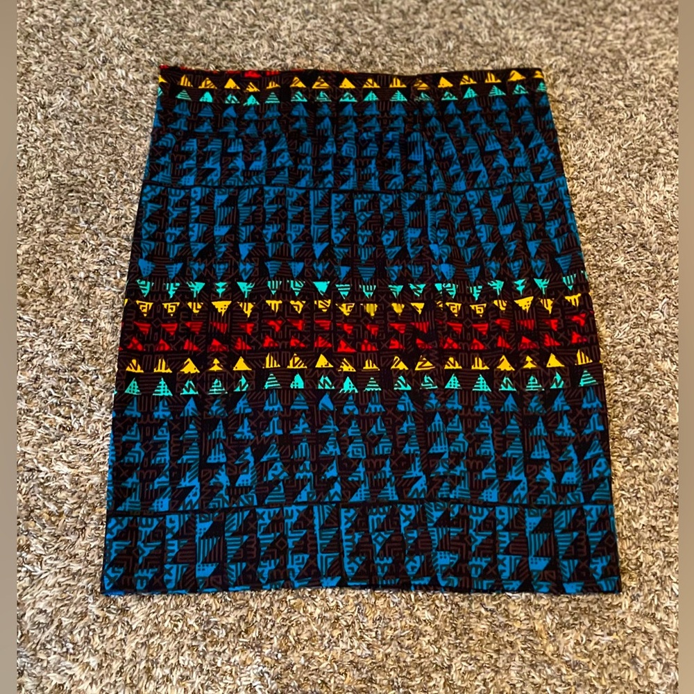 LuLaRoe Plus Size Pre-Owned Skirt Blue Red Yellow Size: XXXL / 3XL